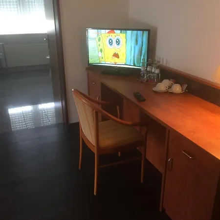 فندق Wh Monteurhotel Nord بابينبورغ